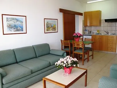 Sun Hall Beach Hotel Apartments Larnaca